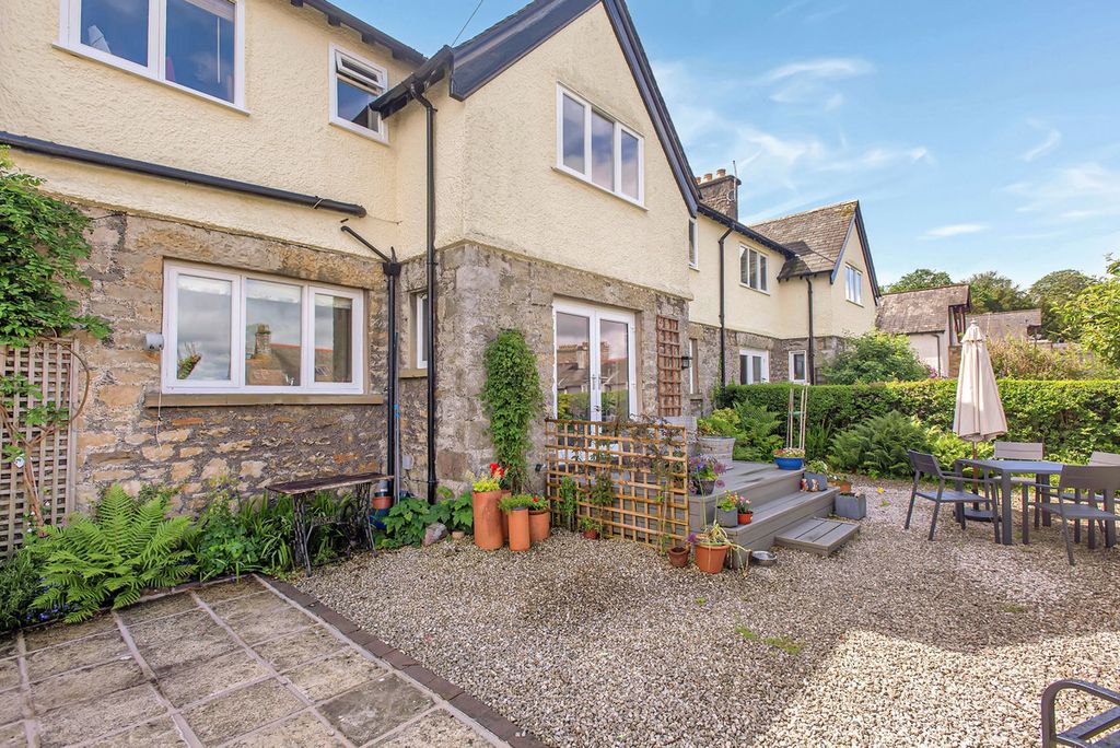 Property photo 1 of 36