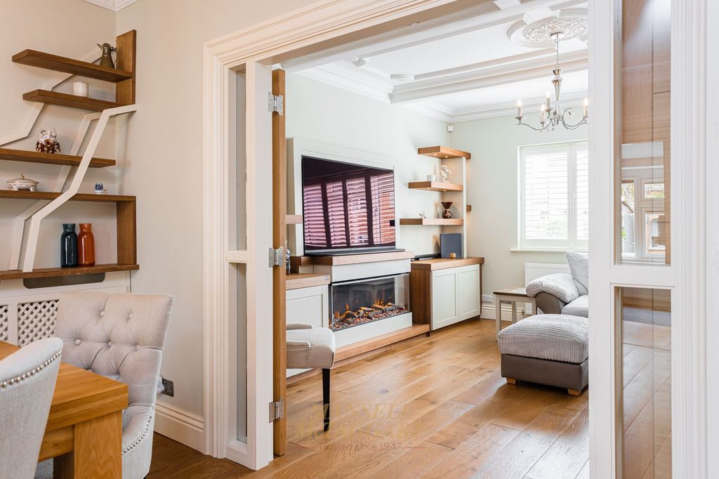 Property photo 3 of 30