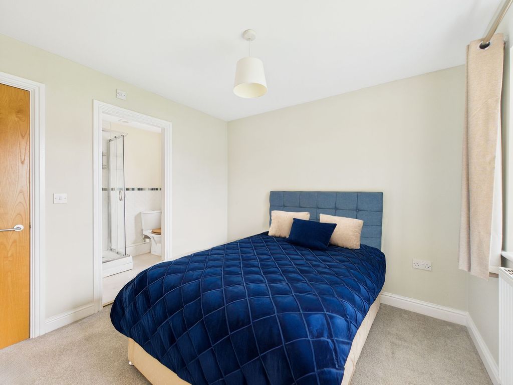 Property photo 3 of 20 Bedroom One (Virtually Furnished)