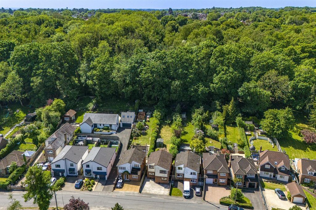 Property photo 1 of 16 Thumbnail_39 Eastern Dene, Hp15 7Bs Drone-1.Jpg