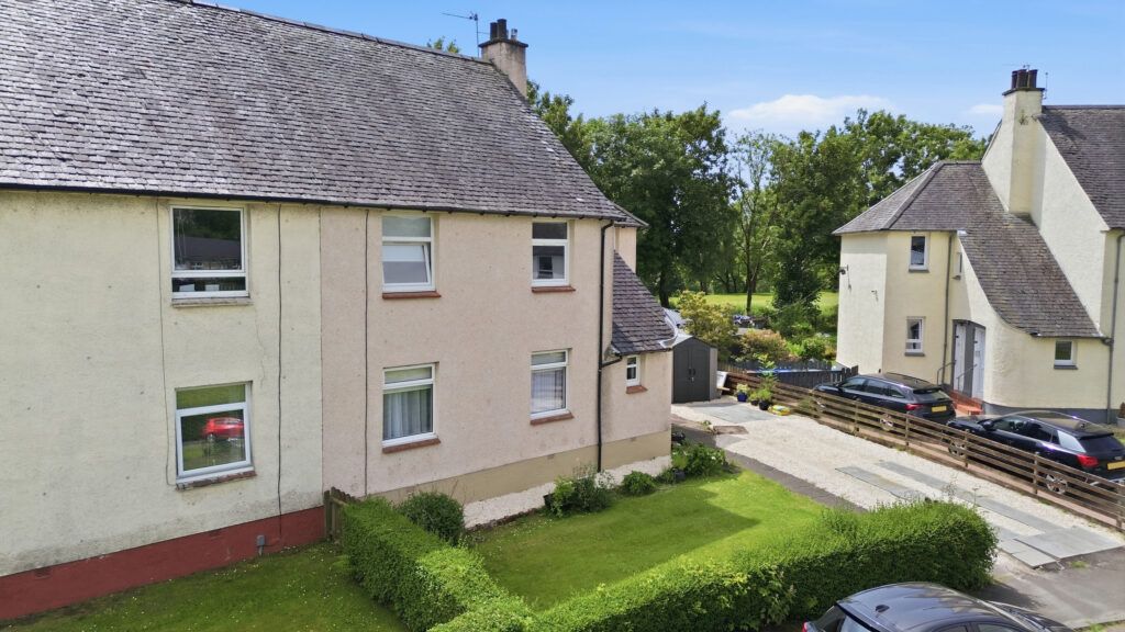 Additional image 14 of 3 bed flat for saleSt Helena Crescent, Hardgate G81