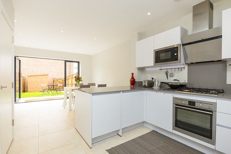 Property photo 3 of 8 (Main)