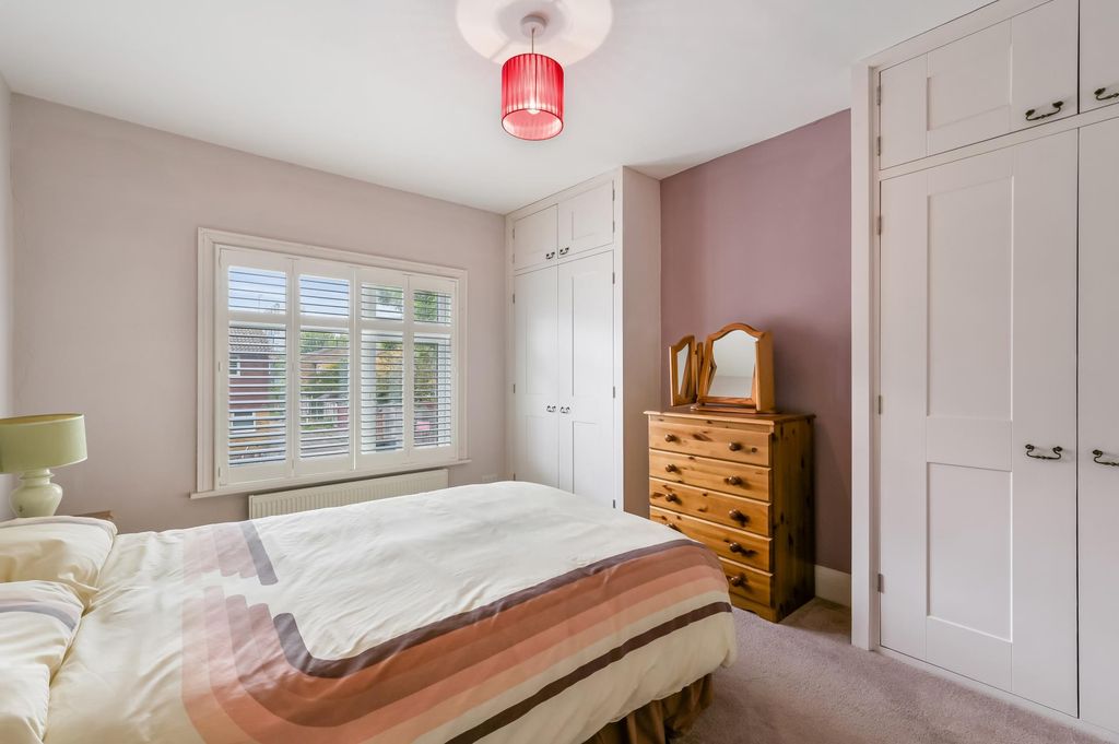 Additional image 11 of 3 bed semi-detached house for saleClifden Road, Brentford TW8