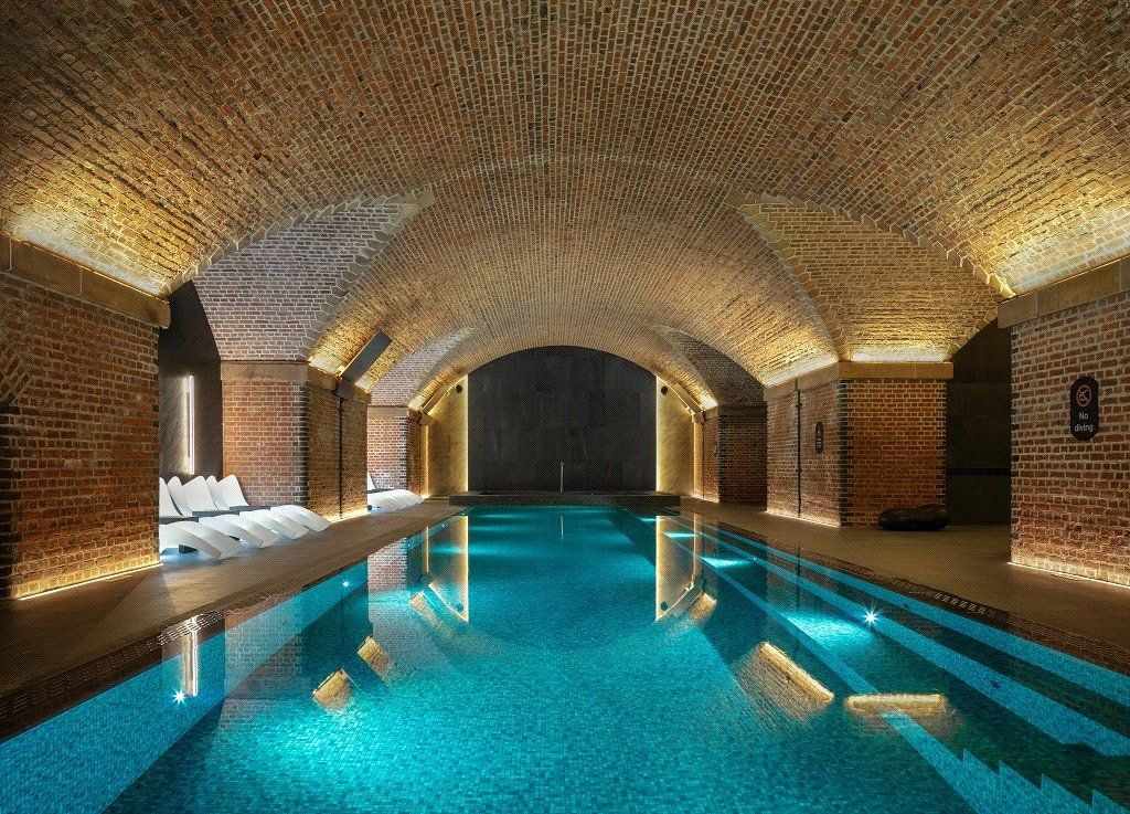 Property photo 1 of 19 Swimming Pool