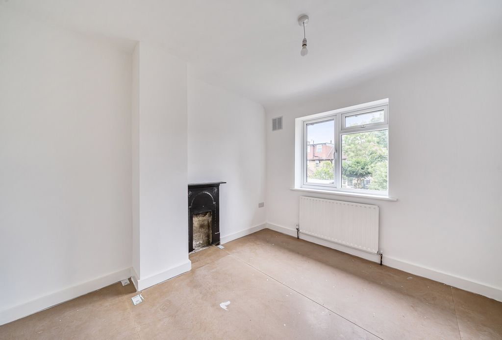 Property photo 2 of 21 1357660-12-68Cadd...