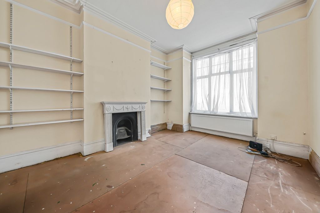 Property photo 2 of 14