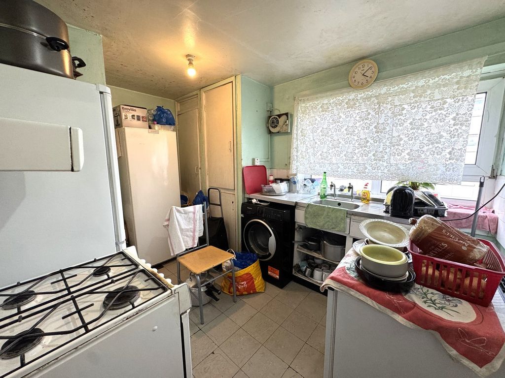 Property photo 3 of 9