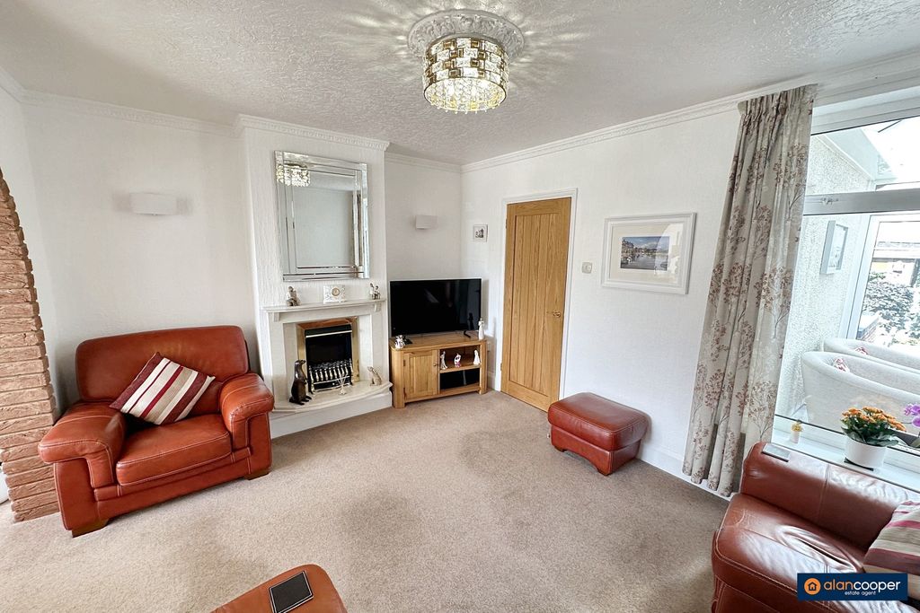 Property photo 3 of 19 4375155