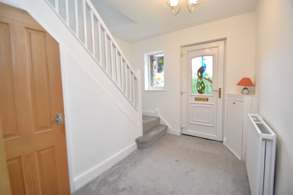 Property photo 3 of 16 Hallway