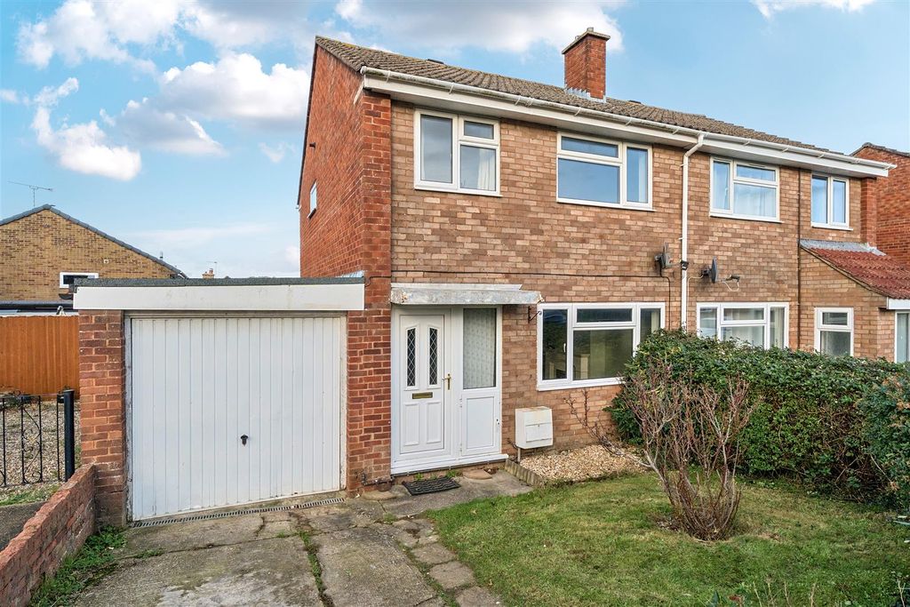 Property photo 1 of 14 Front