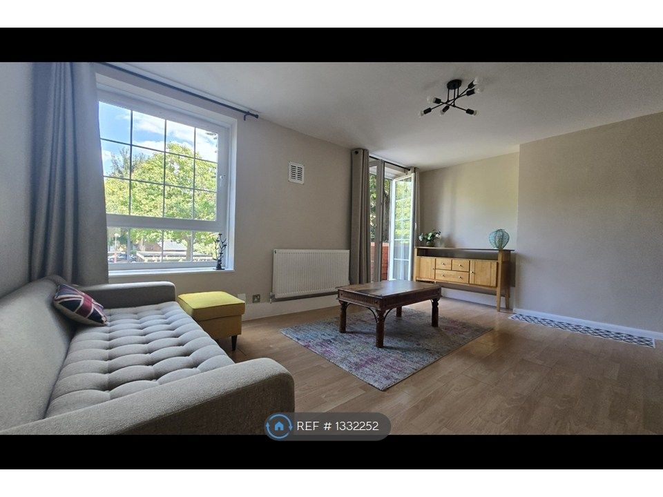 Property photo 1 of 12 Living Room