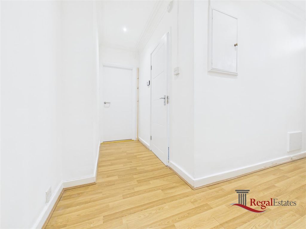 Property photo 1 of 25 Cam02489G0-Pr0317-Still011.Jpg