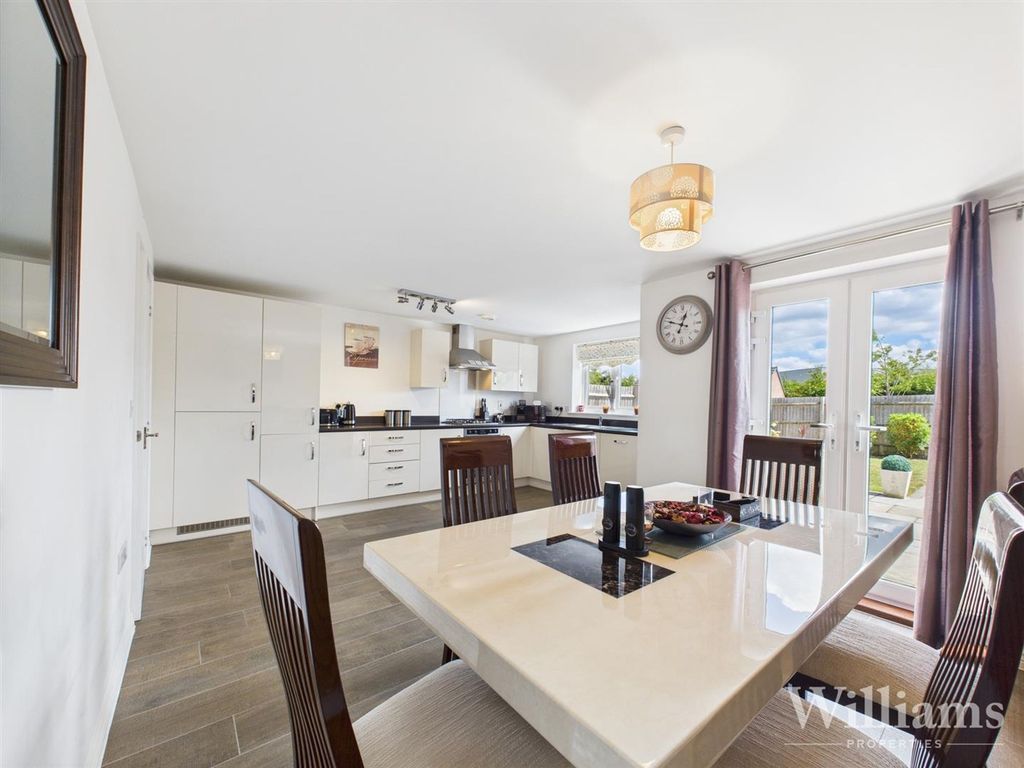 Property photo 2 of 27 Cam02861G0-Pr0460-Still008.Jpg