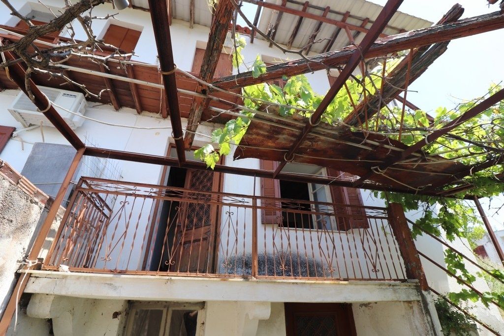 Property photo 3 of 25