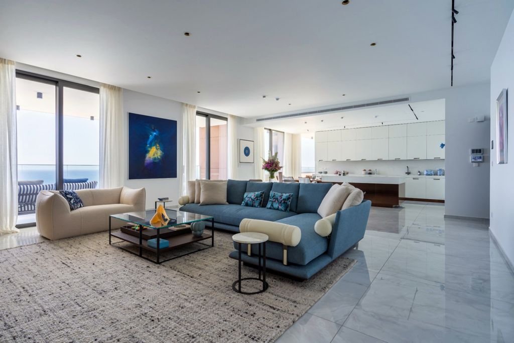 Property photo 1 of 30