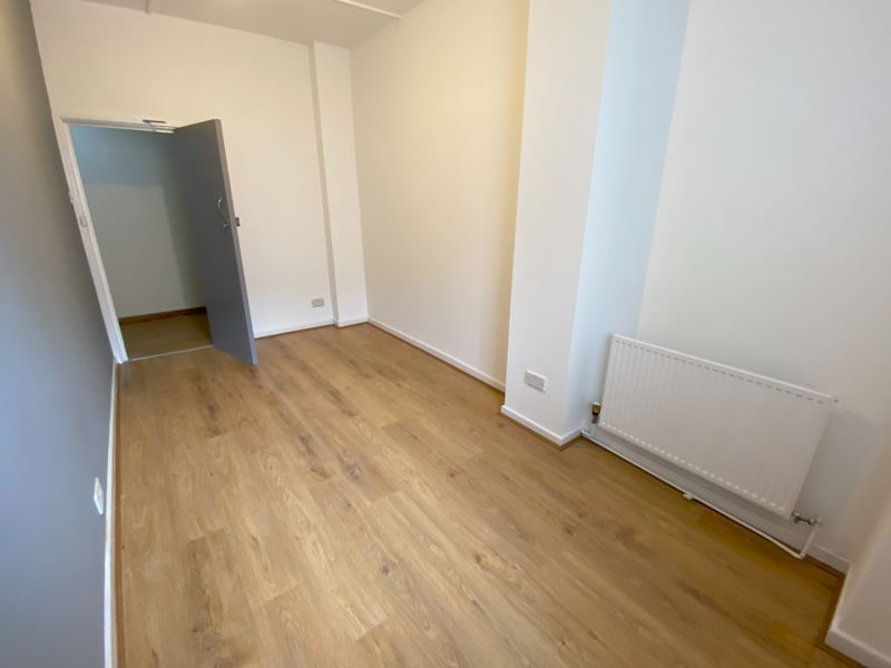 Property photo 3 of 10 Photo 1