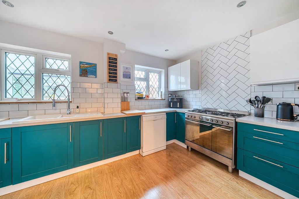 Property photo 3 of 22