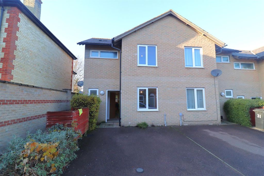 Property photo 1 of 11 Front.Jpg