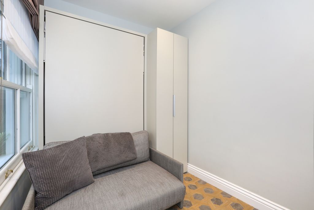 Property photo 3 of 5