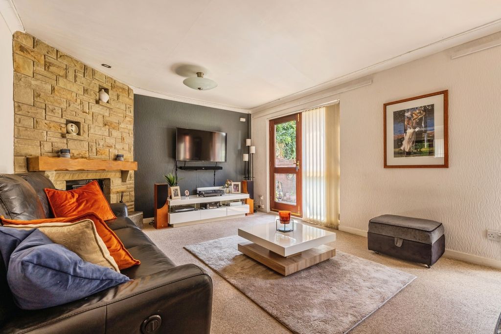 Property photo 2 of 20 Pbox-Img.Jpg