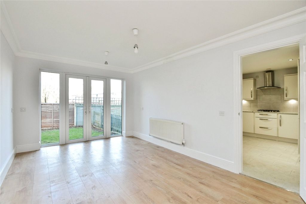 Property photo 3 of 21 Picture No. 03