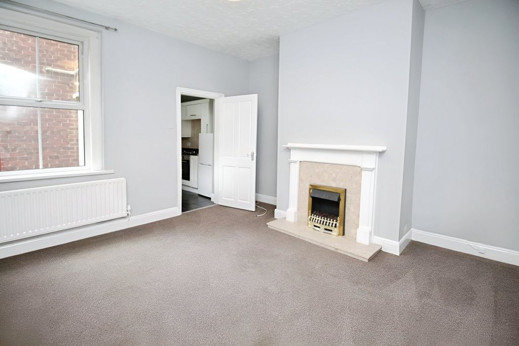 Property photo 2 of 7 Lounge