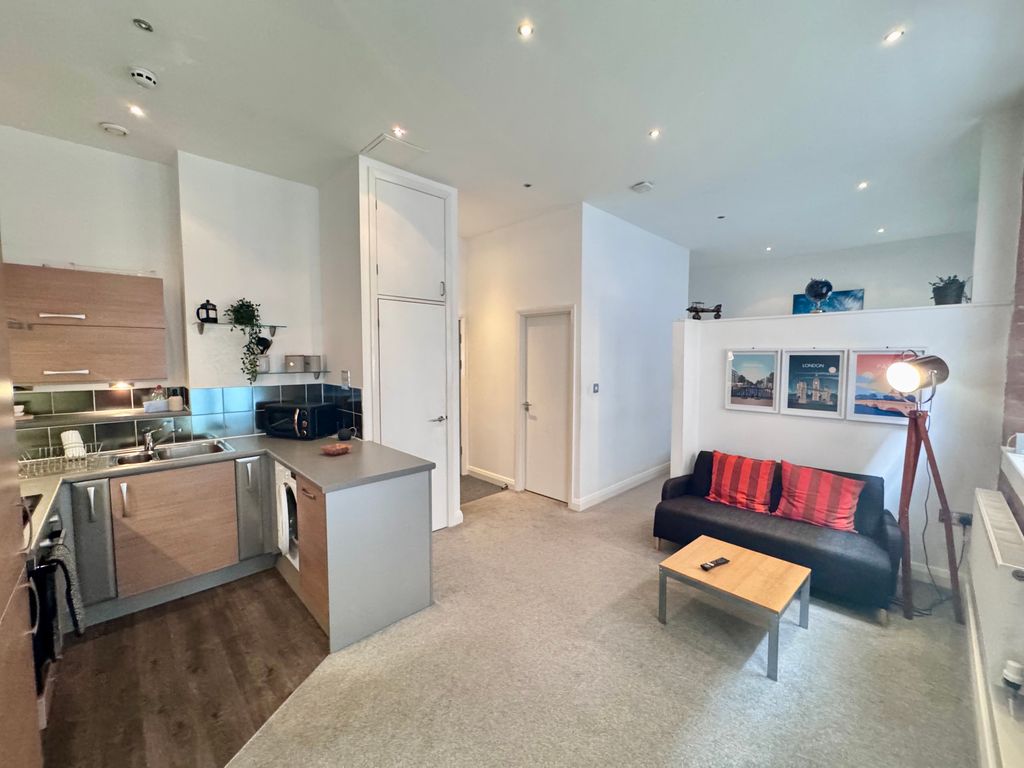 Property photo 2 of 9
