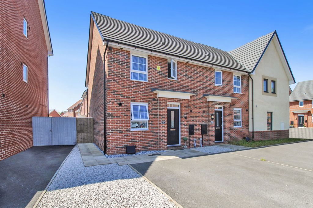 Property photo 1 of 20