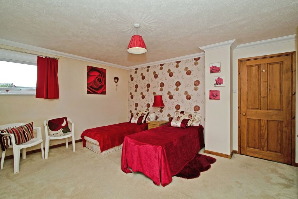 Property photo 2 of 33 Pbox-Img.Jpg