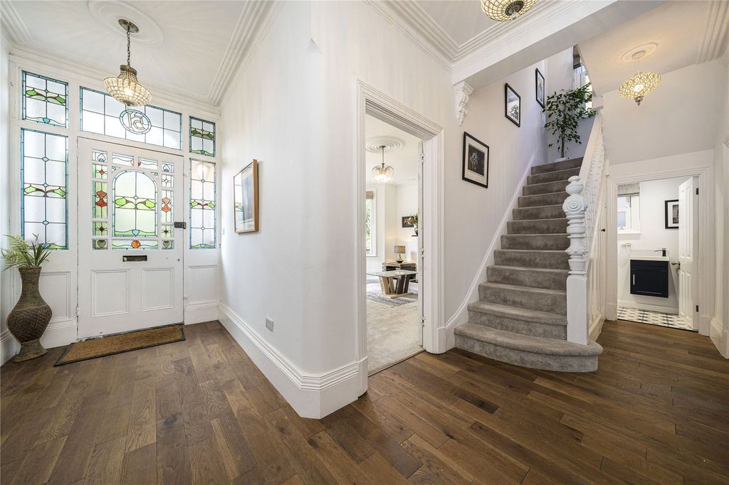 Property photo 2 of 17 Picture No. 26