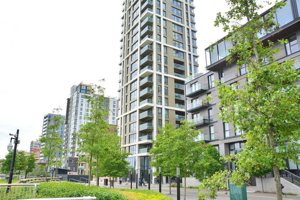 Property photo 2 of 18 Picture No. 16