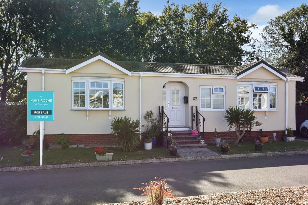 Property photo 1 of 29 Picture No. 17