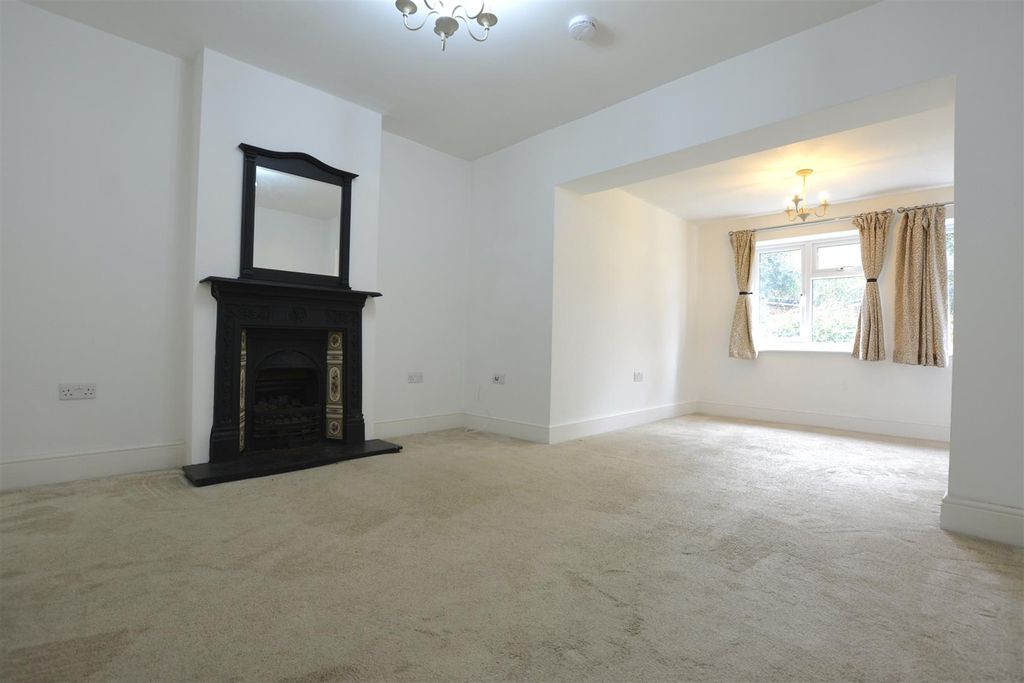 Property photo 3 of 10 Living 1.Jpg