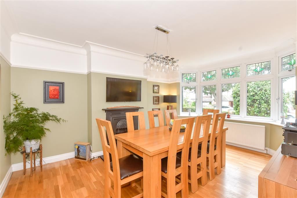 Property photo 1 of 14 Dining Room