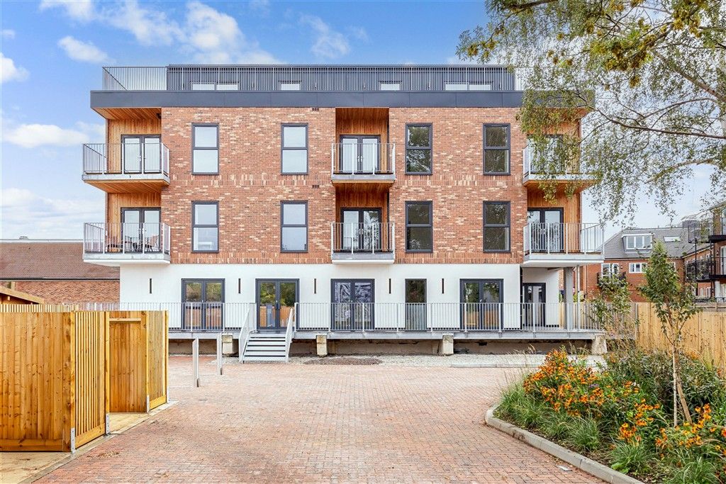 Property photo 1 of 7 Front