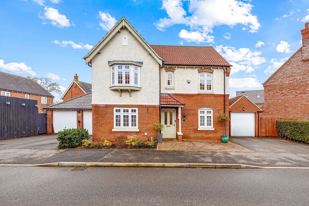 Property photo 1 of 31