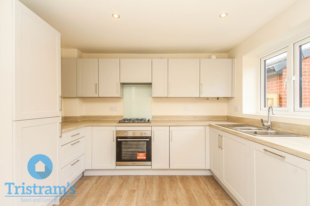 Property photo 3 of 28 Img_3581