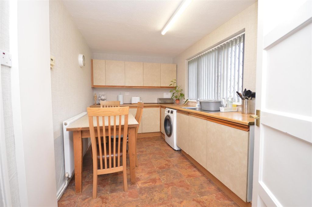 Property photo 2 of 13 Kitchen