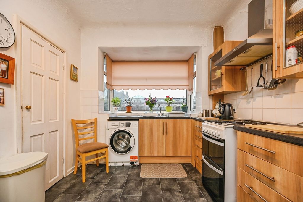 Property photo 2 of 18 Pbox-Img.Jpg