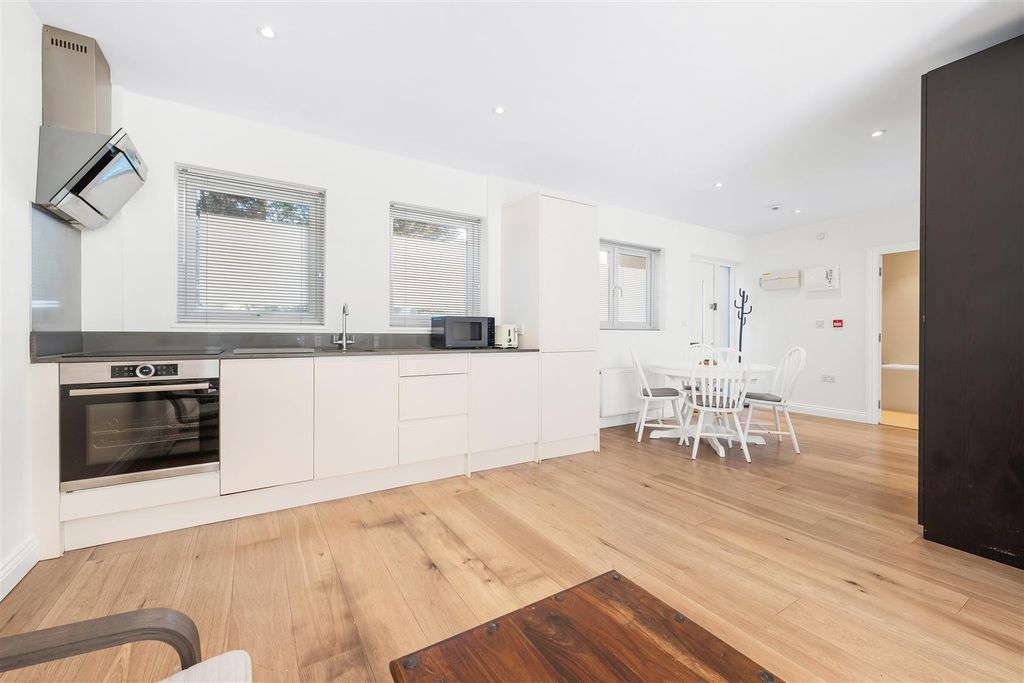 Property photo 1 of 13 Keswick House-11.Jpg
