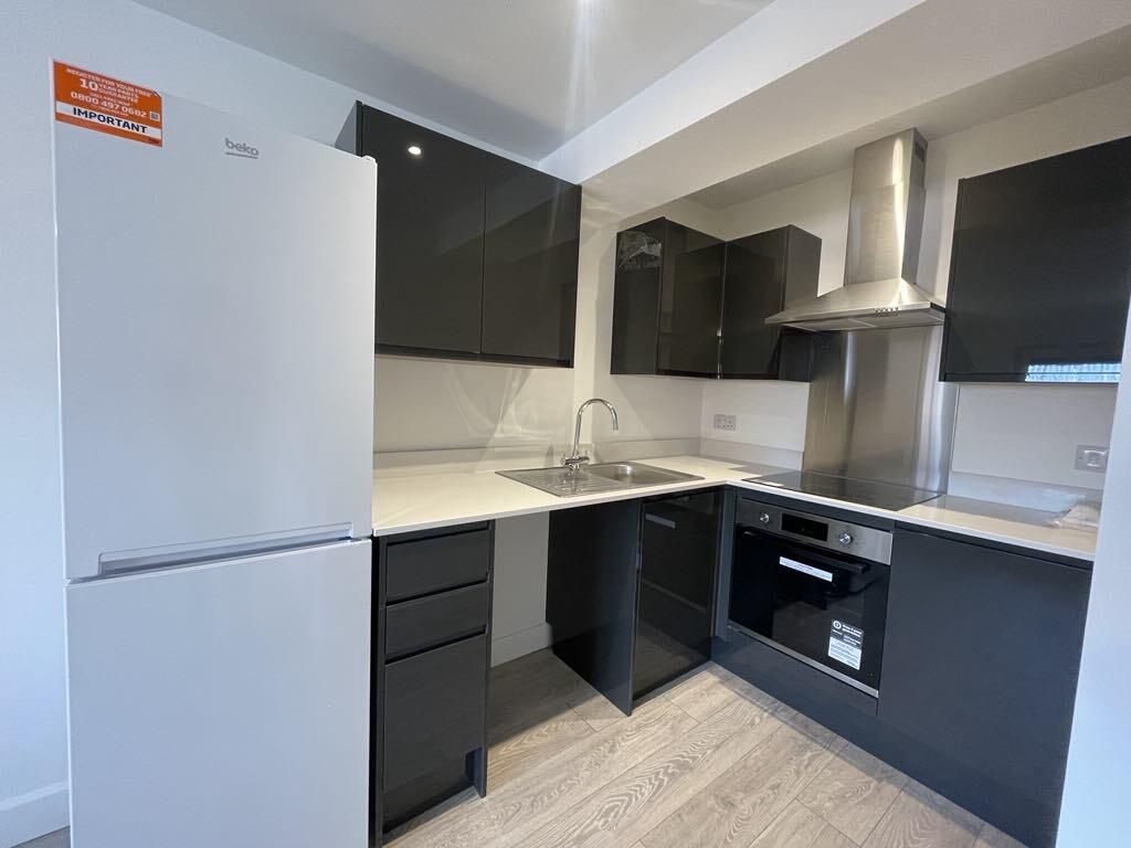 Property photo 2 of 6 Kitchen