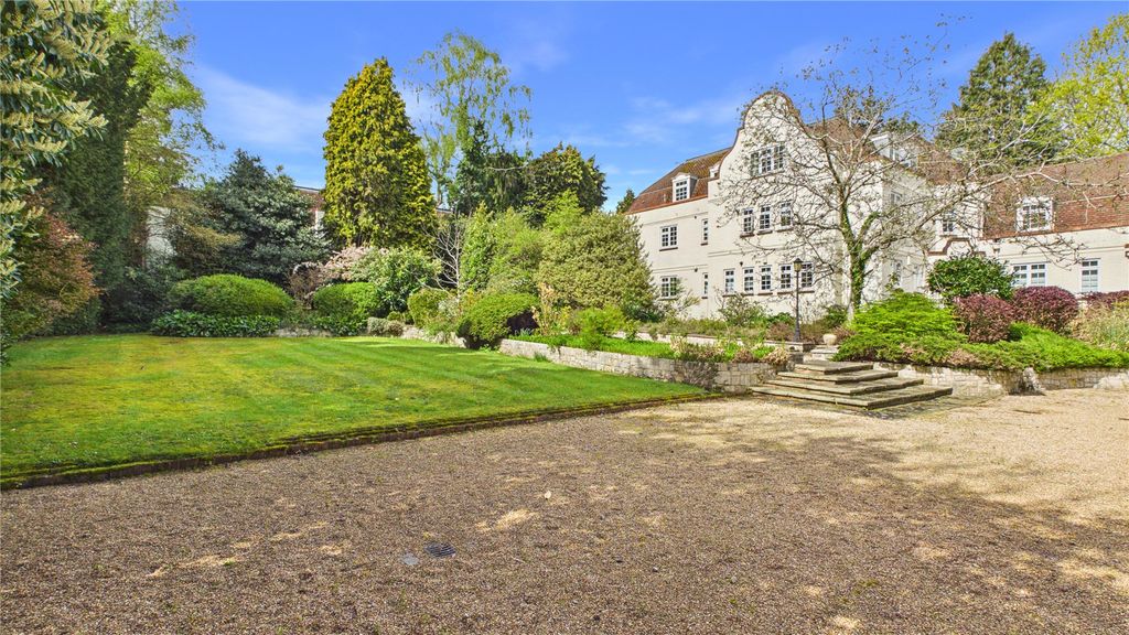 Additional image 11 of 2 bed flat for saleLightwater, Surrey GU18