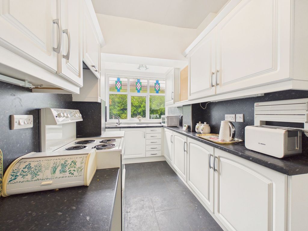 Property photo 3 of 13 Kitchen