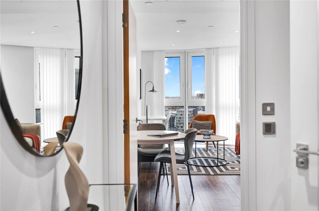 Property photo 3 of 21 Picture No. 05