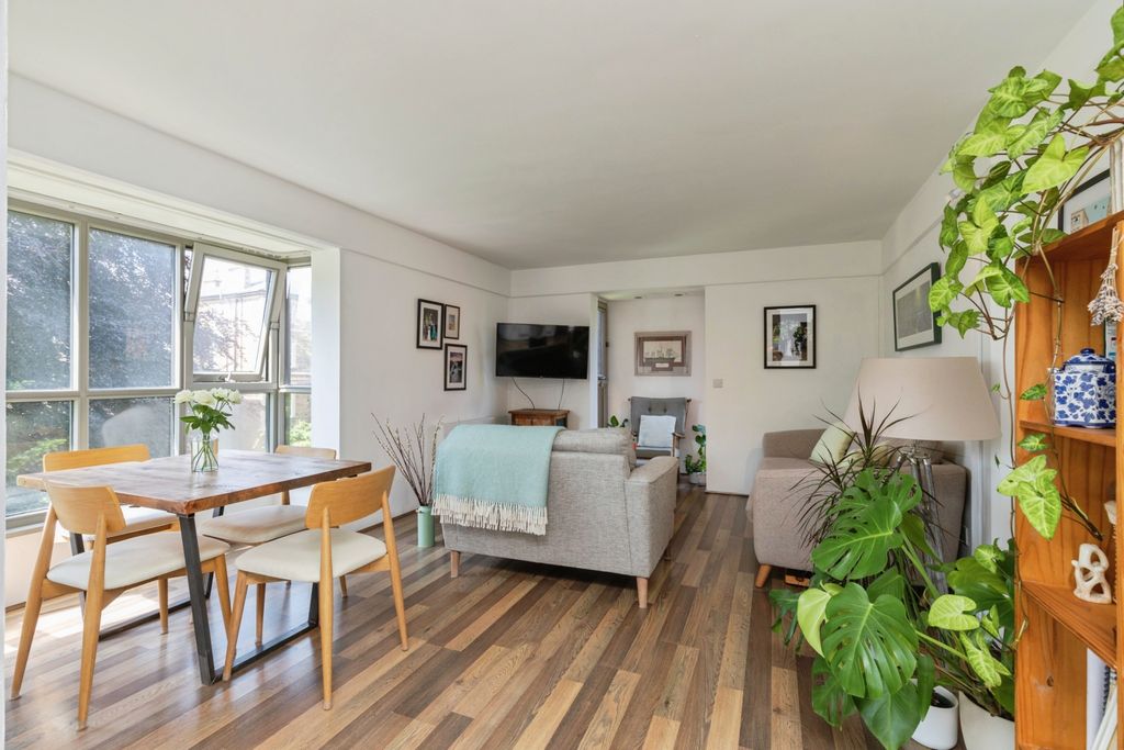 Property photo 1 of 18 Dining Area