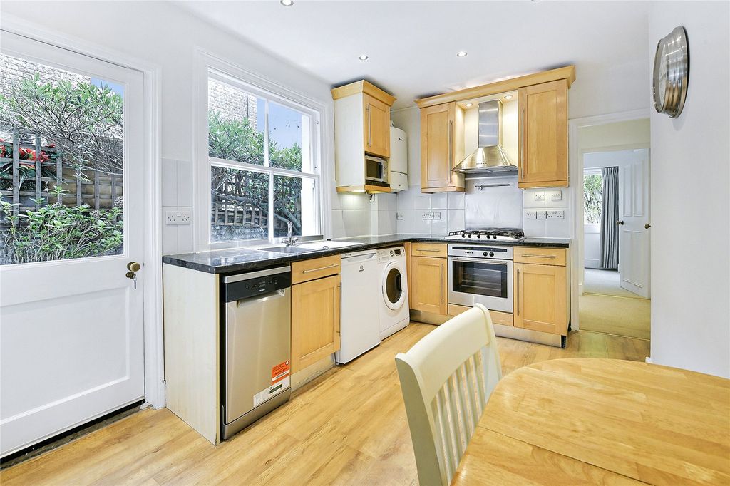 Property photo 3 of 13 Kitchen