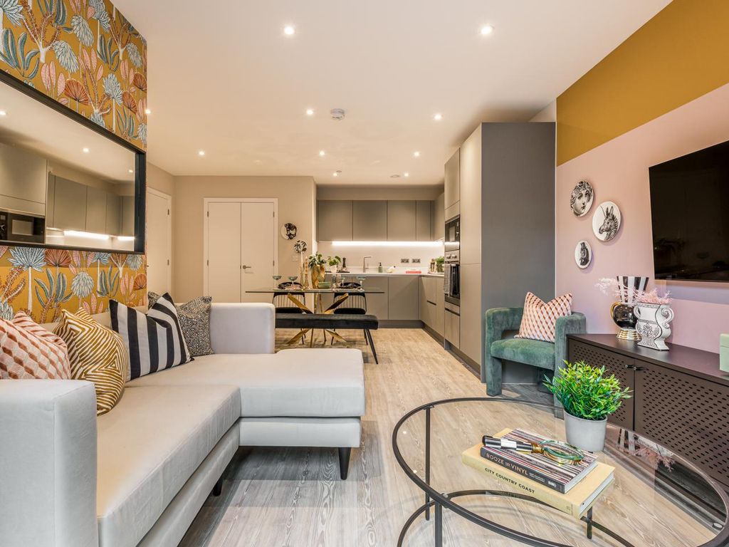 Property photo 3 of 11 Marleigh Park, Franklin Building, Living/Dining