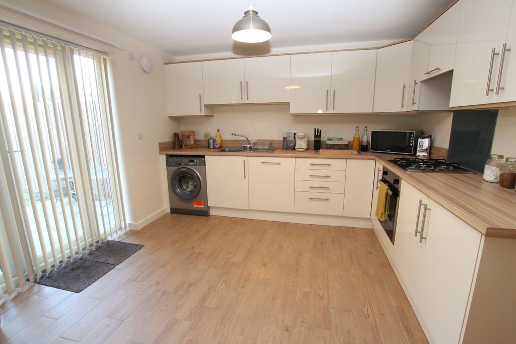 Property photo 2 of 10 Main