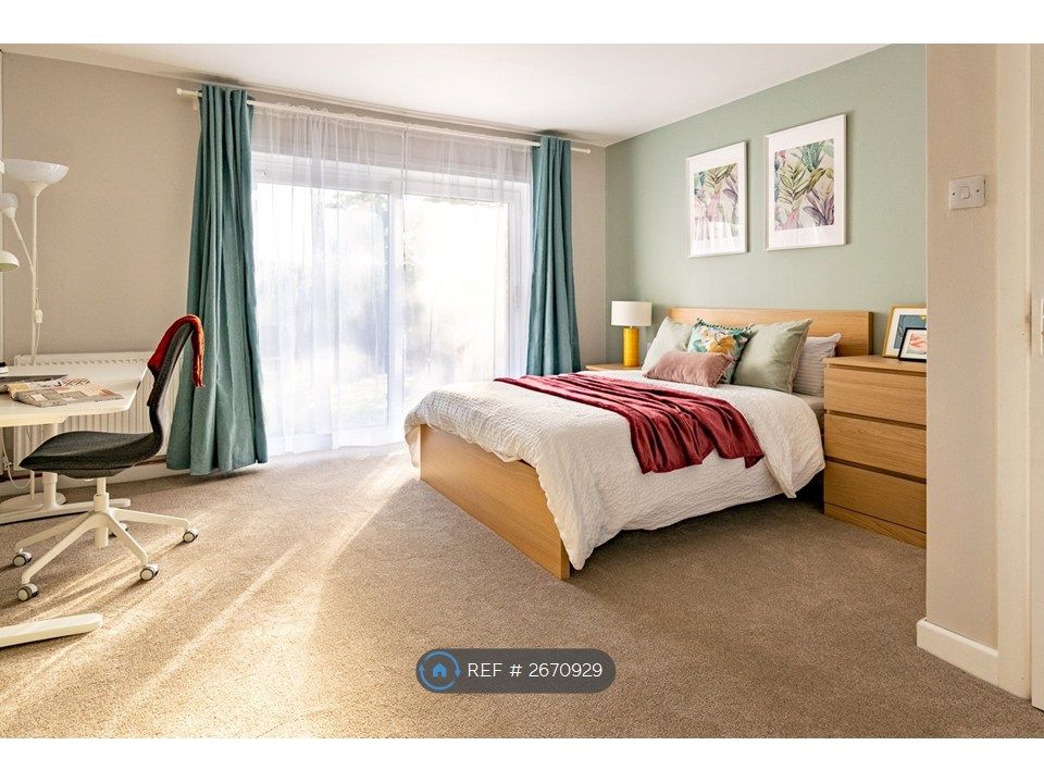 Property photo 1 of 6 Bedroom 1