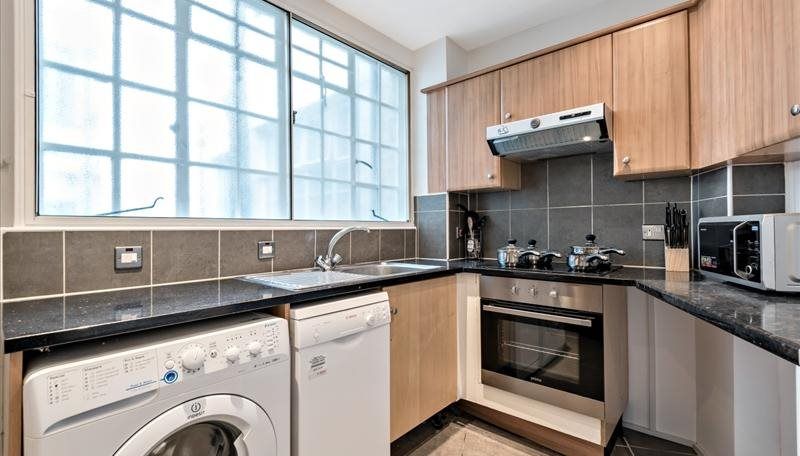 Property photo 2 of 10 Kitchen